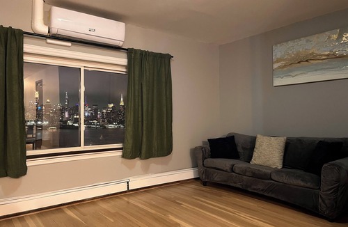 West New York Apartment | Incredible NYC and Water Views 3 bedrooms only 15 min from NYC New Floors