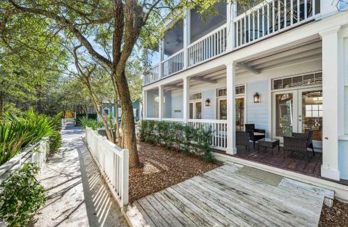 Seaside House | Independence Day