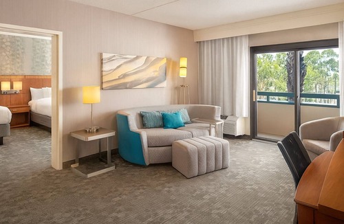 Laguna Hills Hotel | Indulge in Home-Like Comfort! 3 Relaxing Units, Near Glenwood Park, Pet-Friendly