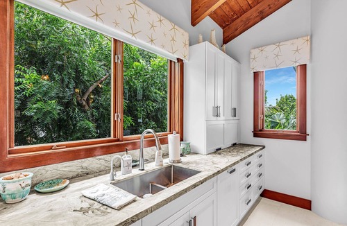 Tavernier House | Islamorada Bayfront home, sunsets, remodeled, infinity pool, beach, dockage.