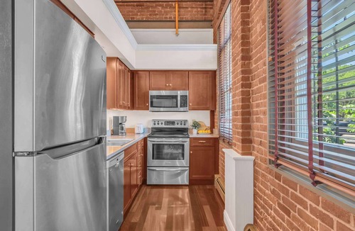 College Hill Apartment | Jennifer’s Historic Riverfront Loft Private Patio