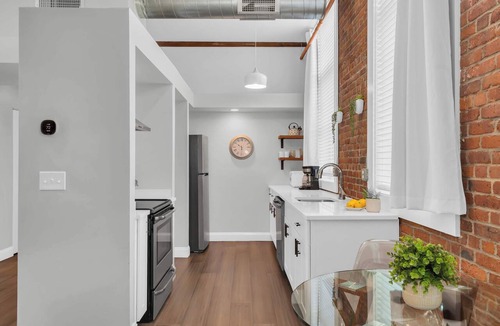College Hill Apartment | Jennifer’s Stylish Downtown Brick Foundry Escape