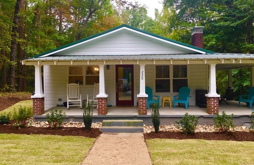 Salem House | Jocassee Bungalow | 2 Acre Private Estate | Escape. Unplug. Relax.