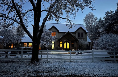 Grand Junction House | Journey to The Well Gathering Place is a Retreat Center with a Lodge + 6 Homes.