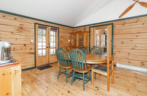 Algonquin Highlands Cottage | Kawagama Shoreline - Private Waterfront Cottage on Kawagama Lake