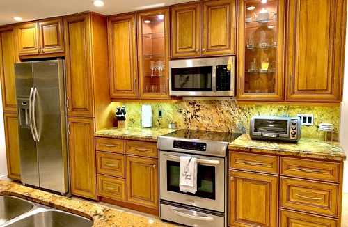 The Hammocks House | Kendall Keys Oasis Entire Dream Home with HEATED Pool, Theater & Arcade