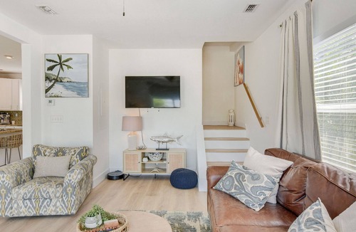 Key Largo House | Key Largo Retreat | Golf Cart & Kayaks Included