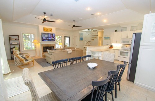 Seagrove Beach House | L'escapade, Private Heated Pool, Close to Beach, Available Oct 19-25!