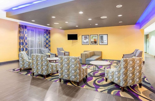 Luling Hotel | La Quinta by Wyndham Luling
