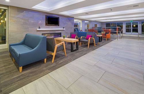 Santa Ana Hotel | La Quinta Inn & Suites by Wyndham Orange County Airport