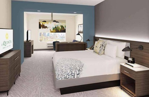 Locust Grove Hotel | La Quinta Inn & Suites by Wyndham Locust Grove