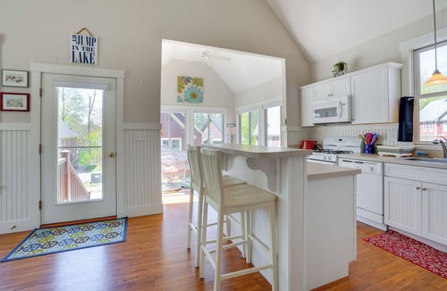 Summer Village Cottage | Lake Access & Pools: Sun-Soaked Westford Cottage!