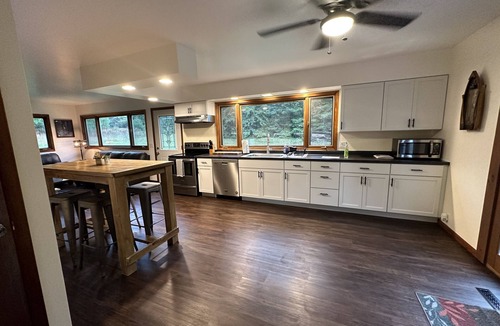 Tomahawk House | Lake Alice Duck Bay Chalet, Atv/Utv Snowmobile Hunting Paradise!