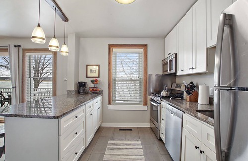 Lake Geneva House | Lake Geneva Lakefront Home, Private Beach, Private Pier, Rooftop Deck. Sleeps 18