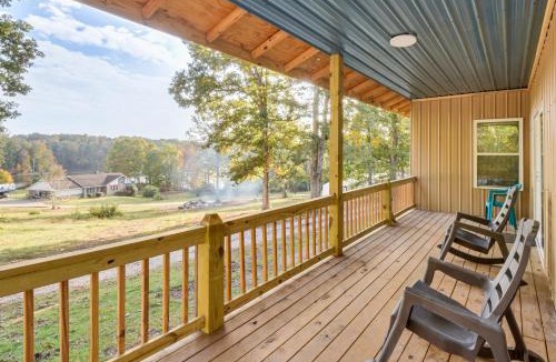 Farmington House | Lake-View Home in Statham w/On-Site Fishing