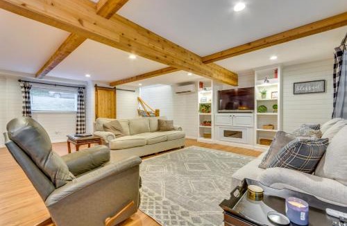 Scranton House | Lakefront Arkansas Abode - Deck, Grill & Fire Pit