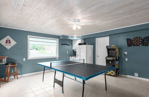 Lake Koshkonong Cottage | Lakefront Getaway with Hot Tub, Dock, & Game Room - Kosh Kottage