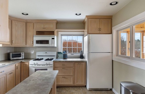 Belmont House | Lakefront home in VT near Okemo and Killington. Minutes to Skiing!