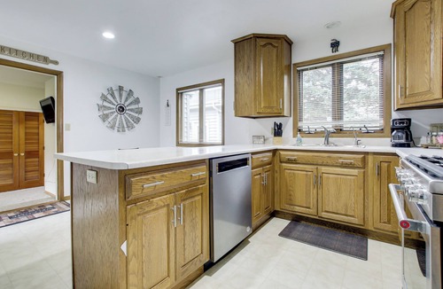 Fond du Lac House | Lakefront Home W/Dock Near Fond Du Lac