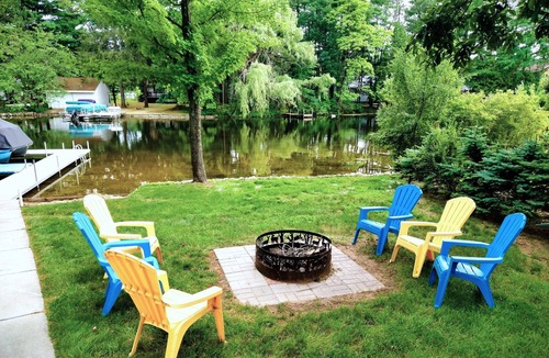 Wautoma House | Lakefront Home with Sandy Walk-In Shoreline & Private Pier on Lake Morris Chain