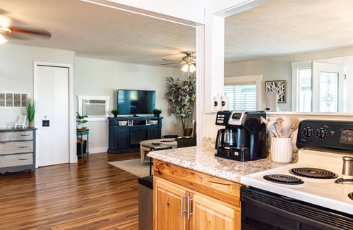 Brooklyn House | *Lakefront* Open Concept Gem