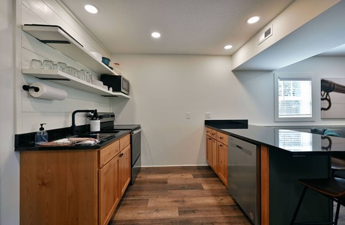 Webb Lake Condo | Lakeside Kayaking Bear Condo: Beach, Sauna, Club Room, Private Balcony