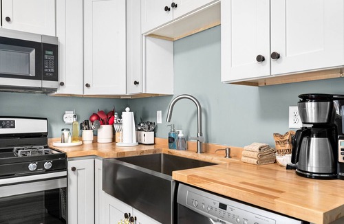 Lakeside - Lester Park Apartment | Lakeside Studio | Minutes from Downtown Duluth