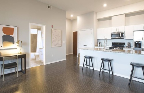 Southfield Apartment | Landing at 42 West - 1 Bedroom in Downtown Southfield