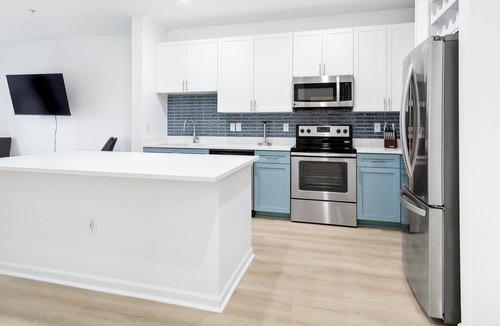 Eden Apartment | Landing | Chic 1BD, Pool, Yoga Studio