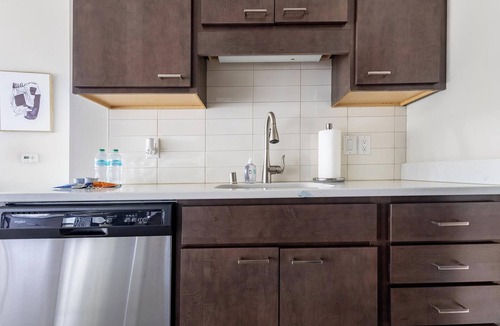 Milwaukee Apartment | Landing | Chic 2BD, Clubhouse, Courtyard