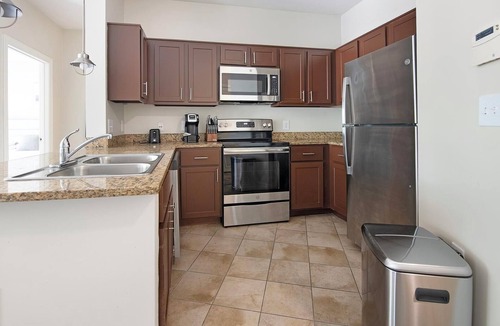 Chillum Apartment | Landing | Chic 2BD, Courtyard, Pool