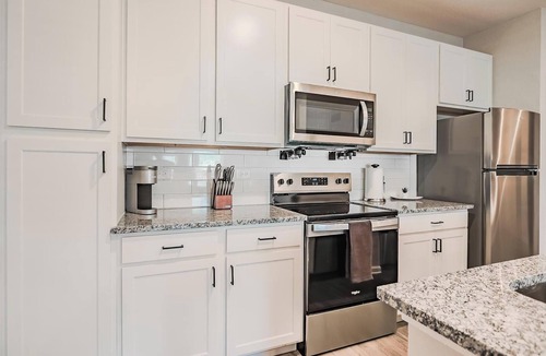 San Marcos Apartment | Landing | Incredible 1BD, Clubhouse, Pool