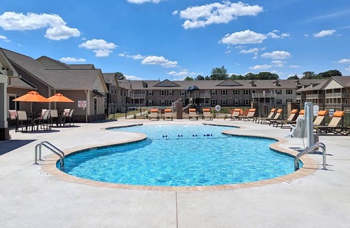 Lyman Apartment | Landing | Incredible 2BD, Gym, Clubhouse