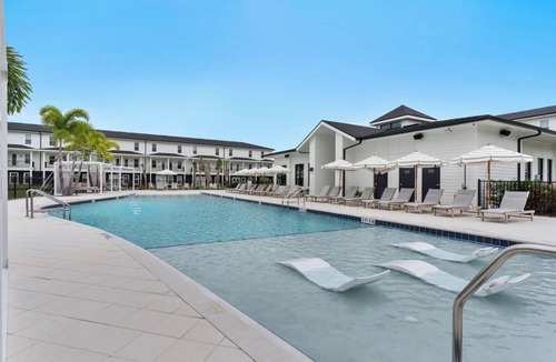 Lakeland Apartment | Landing | Incredible 2BD, Clubhouse, Gym