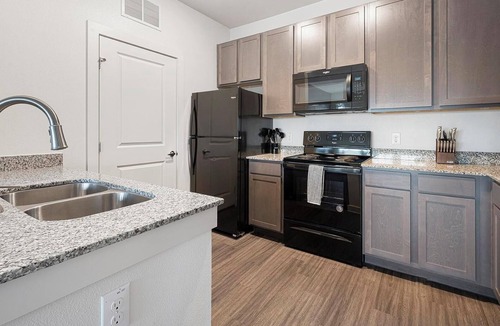 Lockhart Apartment | Landing | Modern 1BD, Pool, Gym