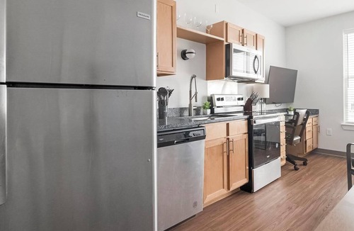 Five Points South Apartment | Landing | Modern Studio, Pool, Yoga Studio