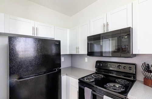 Homestead Apartment | Landing | Spectacular 3BD, Pool