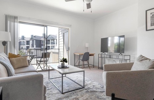 McNeil Apartment | Landing | Stunning 1BD, Clubhouse, Gym