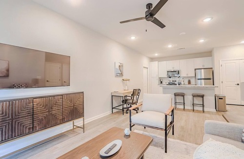 San Marcos Apartment | Landing | Stunning 1BD, Gym, Clubhouse