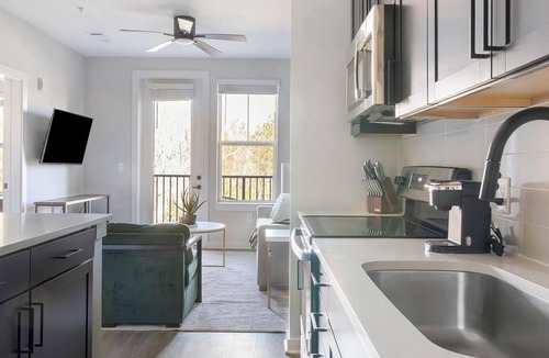 Sugar Hill Apartment | Landing | Stunning 1BD, Yoga Studio, Clubhouse