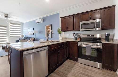 Johnstown Apartment | Landing | Stunning 2BD, Gym, Yoga Studio