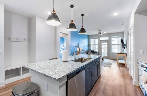 San Marcos Apartment | Landing | Stunning 2BD, Yoga Studio, Clubhouse