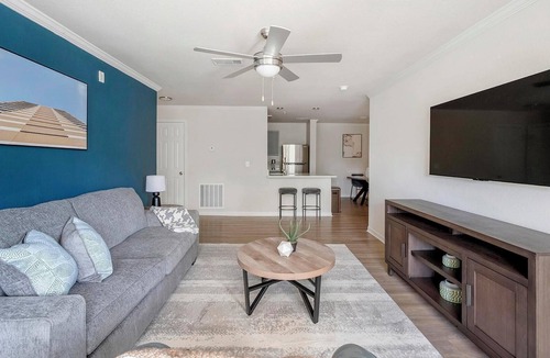 Murfreesboro Apartment | Landing | Stylish 2BD, Gym, Clubhouse