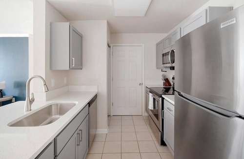 Murfreesboro Apartment | Landing | Stylish 2BD, Gym, Clubhouse