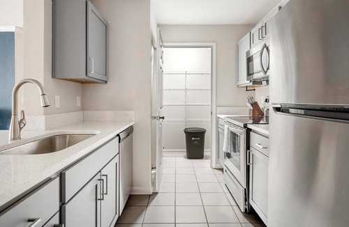 Murfreesboro Apartment | Landing | Stylish 2BD, Gym, Clubhouse
