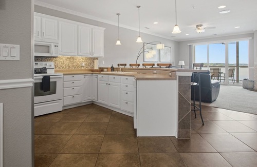 Osage Beach Condo | Lands End Condo - No Steps! Sleeps 6-8. Large Sectional Sofa. Inquire for Slip.