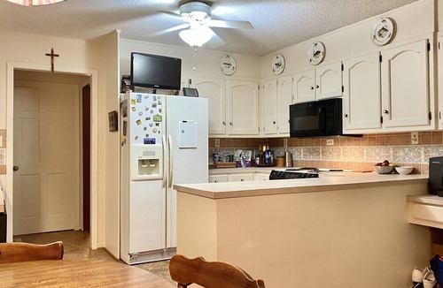 Meadowbrook House | Large comfortable house, close to everything. Single Family Only