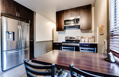 Market District House | Large group in Eugene, Exquisite Historic Landmark 11Bedroom, 4.1BA, New Hot tub