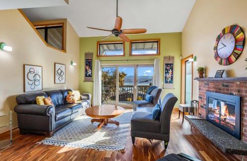 Rainier Valley House | Large Lk Washington View Family Home