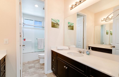 Chino House | Large new 6 Bedrooms home in Chino
